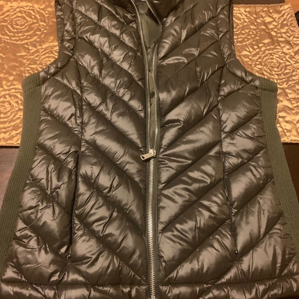 Womans light puffer vest